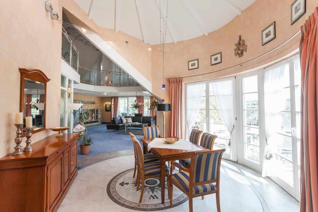 Villa Katharina Penthouse Wohnung Виллинген Номер фото